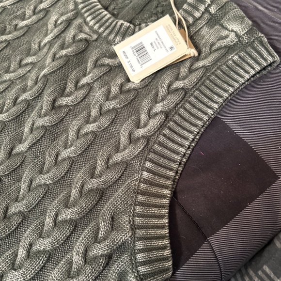 NWT Faherty organic cotton green sweater vest. Still on the website. - Picture 5 of 8